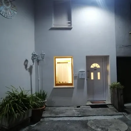 Nido Di Nico Daire